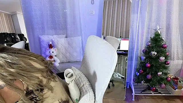 Tawny cox online show from 12-22-25, 12:24