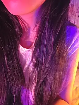 Snapshot of aloneathome chatting on 03-15-26, 10:32 aloneathome online show from 03-15-26, 10:32