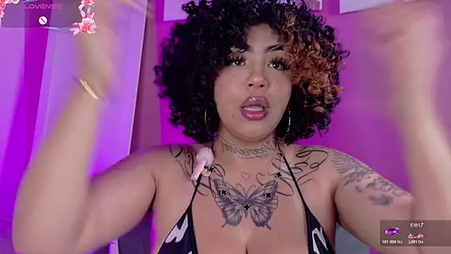 foxxy-lov3 online show from 04-28-26, 01:27