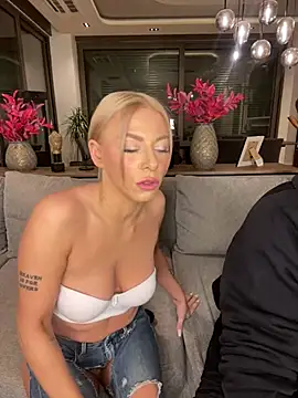 Snapshot of SexOnMyLvL chatting on 01-04-25, 09:52 SexOnMyLvL online show from 01-04-25, 09:52