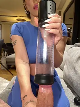 Snapshot of SexOnMyLvL chatting on 03-06-25, 09:20 SexOnMyLvL online show from 03-06-25, 09:20