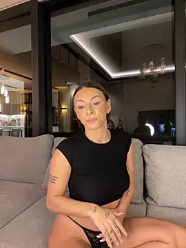 Snapshot of SexOnMyLvL chatting on 10-24-25, 08:27 SexOnMyLvL online show from 10-24-25, 08:27