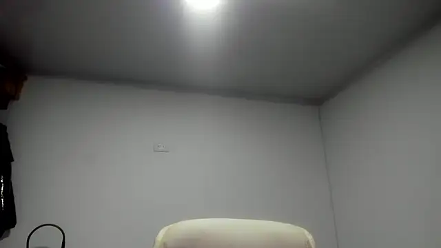 dominique21  online show from 10-05-25, 01:04