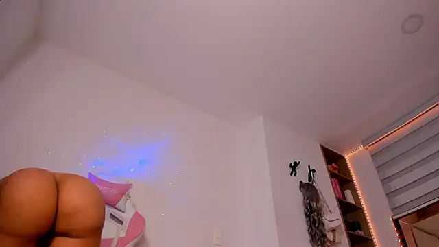 andreafernandz online show from 05-23-26, 03:12