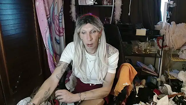 Ombeline1 online show from 10-22-25, 04:29