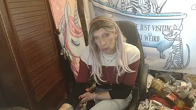 Ombeline1 online show from 04-05-26, 11:07