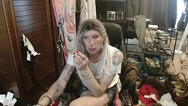 Ombeline1 online show from 05-24-26, 06:24