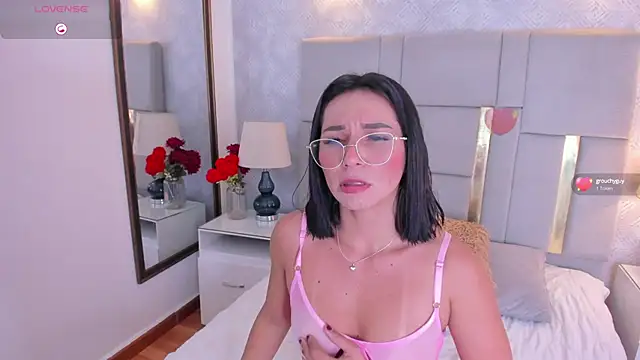 Snapshot of Camilaa_Sanchez_ chatting on 02-06-25, 10:59 Camilaa Sanchez online show from 02-06-25, 10:59