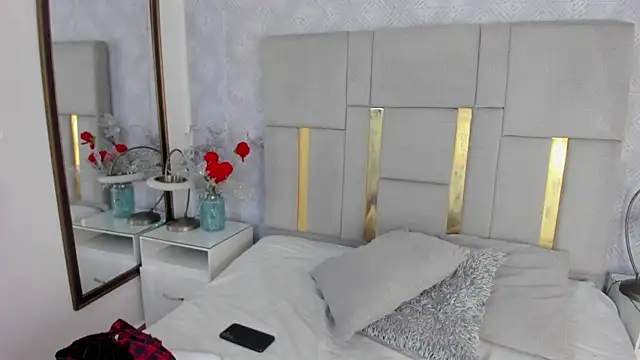 Camilaa Sanchez  online show from 11-12-25, 12:16