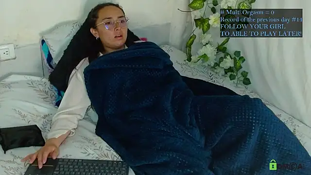 Hot Candy  online show from 04-23-26, 03:52