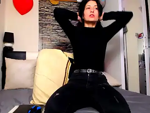 Angelique An online show from 02-23-25, 07:33