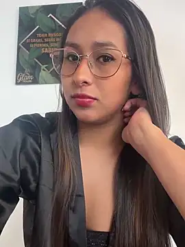 Snapshot of AmelyaMann chatting on 02-20-25, 02:57 AmelyaMann online show from 02-20-25, 02:57