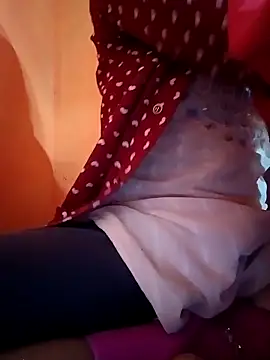 Snapshot of Mangla_Bhabhi chatting on 01-08-25, 02:14 Mangla Bhabhi online show from 01-08-25, 02:14