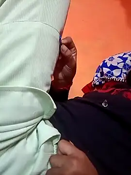 Snapshot of Mangla_Bhabhi chatting on 10-13-25, 01:05 Mangla Bhabhi online show from 10-13-25, 01:05