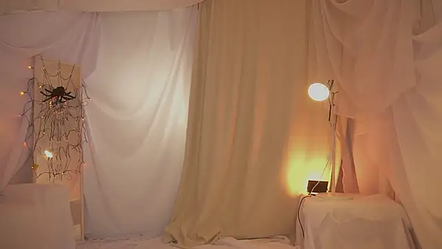 Snapshot of arizonasunrise chatting on 11-16-25, 07:30 arizonasunrise online show from 11-16-25, 07:30