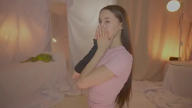 Snapshot of arizonasunrise chatting on 02-12-26, 09:32 arizonasunrise online show from 02-12-26, 09:32