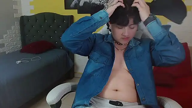 isabeautyx19 online show from 04-08-26, 02:44