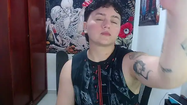 isabeautyx19 online show from 04-19-26, 11:18