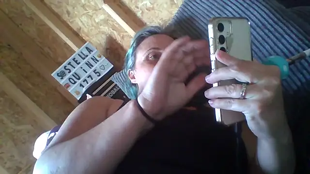 stellaquinn1775 online show from 12-17-25, 06:36