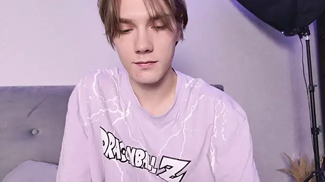 Snapshot of callmenineoneseven chatting on 10-02-25, 11:12 callmenineoneseven online show from 10-02-25, 11:12