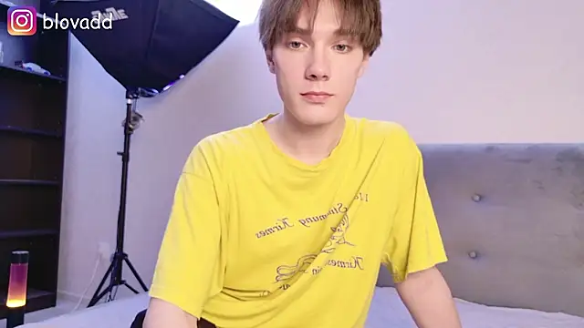 Snapshot of callmenineoneseven chatting on 02-10-26, 05:06 callmenineoneseven online show from 02-10-26, 05:06