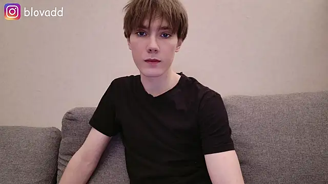 Snapshot of callmenineoneseven chatting on 02-16-26, 01:24 callmenineoneseven online show from 02-16-26, 01:24