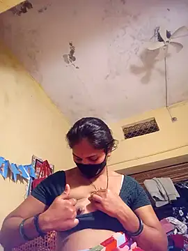 Snapshot of Hi_Radhika chatting on 01-19-25, 05:07 Hi Radhika online show from 01-19-25, 05:07