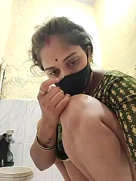 Snapshot of Hi_Radhika chatting on 02-13-25, 01:50 Hi Radhika online show from 02-13-25, 01:50