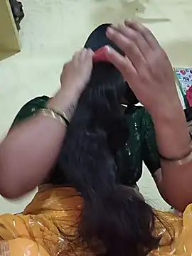 Snapshot of Hi_Radhika chatting on 03-03-25, 05:07 Hi Radhika online show from 03-03-25, 05:07