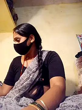 Snapshot of Hi_Radhika chatting on 03-07-25, 05:49 Hi Radhika online show from 03-07-25, 05:49