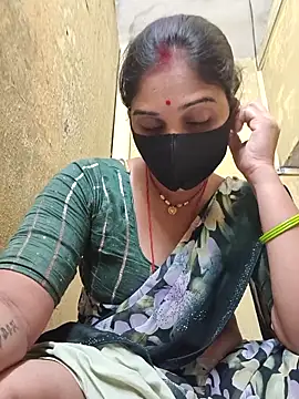 Snapshot of Hi_Radhika chatting on 09-13-25, 04:29 Hi Radhika online show from 09-13-25, 04:29