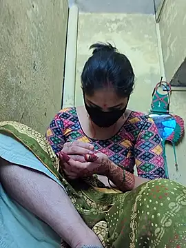 Snapshot of Hi_Radhika chatting on 10-10-25, 01:48 Hi Radhika online show from 10-10-25, 01:48