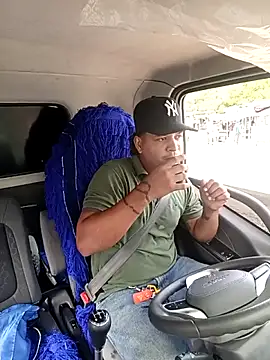 Snapshot of yoryisexi chatting on 10-12-25, 01:43 yoryisexi online show from 10-12-25, 01:43