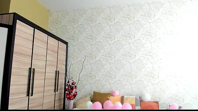 JulisSweet online show from 03-08-25, 10:32