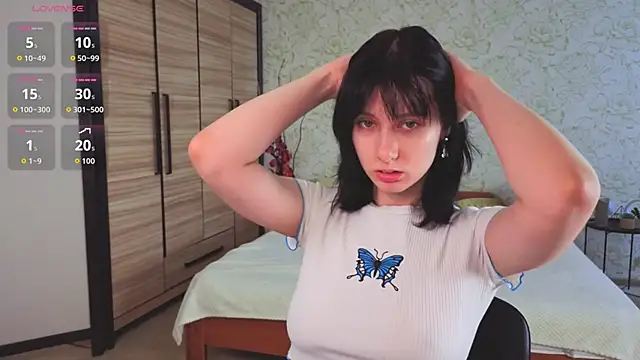 JulisSweet online show from 10-18-25, 07:09