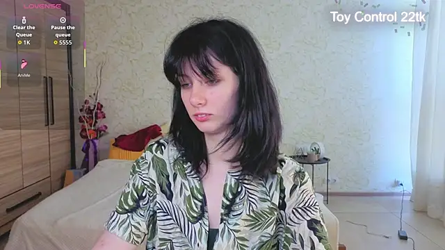 Snapshot of JulisSweet chatting on 06-23-26, 07:17 JulisSweet online show from 06-23-26, 07:17