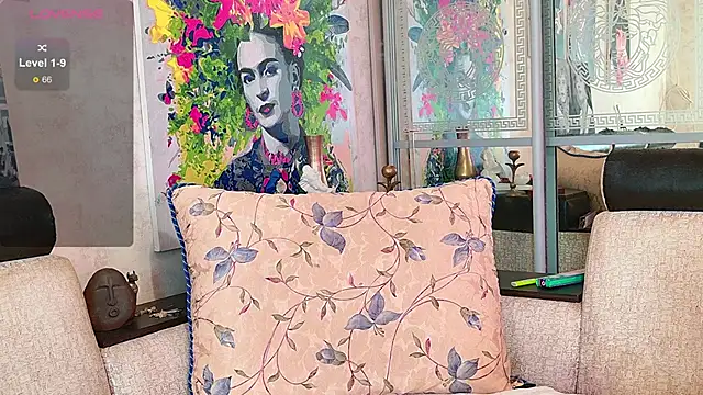 Snapshot of -Yourwoman- chatting on 09-26-25, 08:51 -Yourwoman- online show from 09-26-25, 08:51