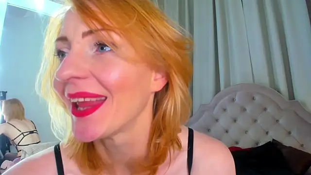 Snapshot of SquirtyAlisa chatting on 09-18-25, 02:19 SquirtyAlisa online show from 09-18-25, 02:19