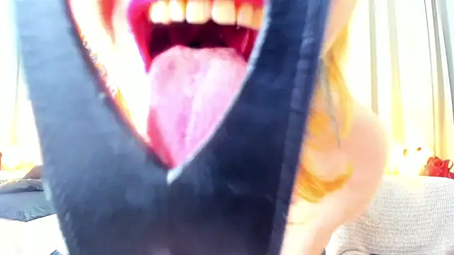 Snapshot of SquirtyAlisa chatting on 09-24-25, 03:15 SquirtyAlisa online show from 09-24-25, 03:15