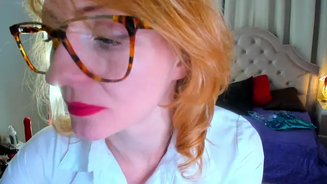 Snapshot of SquirtyAlisa chatting on 10-12-25, 10:53 SquirtyAlisa online show from 10-12-25, 10:53