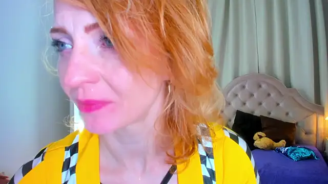 Snapshot of SquirtyAlisa chatting on 10-15-25, 11:16 SquirtyAlisa online show from 10-15-25, 11:16