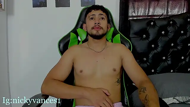 Snapshot of nicky_vances chatting on 03-09-26, 07:40 nicky vances online show from 03-09-26, 07:40