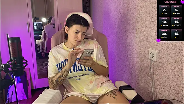 Katrin  kiss online show from 03-04-25, 04:20