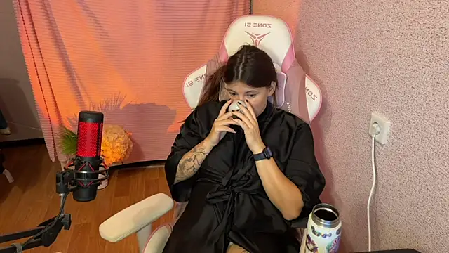 Katrin  kiss online show from 12-01-25, 05:51