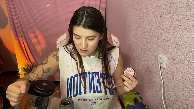 Katrin  kiss online show from 12-04-25, 07:11