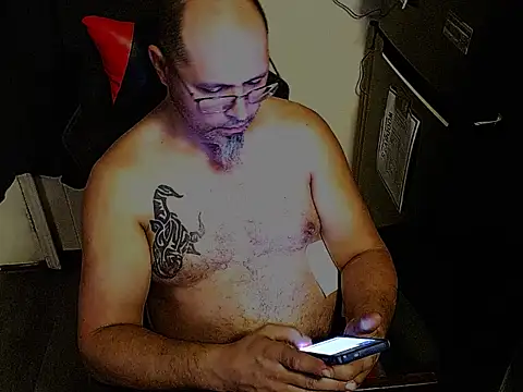 KrazyLegz online show from 12-14-25, 12:05