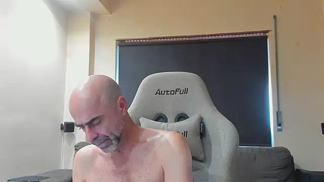 Snapshot of Bicopflirt chatting on 09-11-25, 03:12 Bicopflirt online show from 09-11-25, 03:12