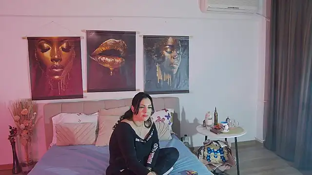 ReiyaRey online show from 02-11-26, 09:31