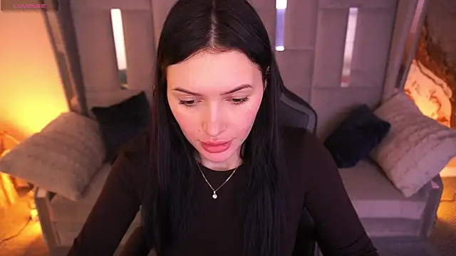 MilaSecrett online show from 12-15-25, 02:43