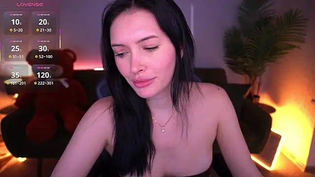 MilaSecrett online show from 12-20-25, 03:41